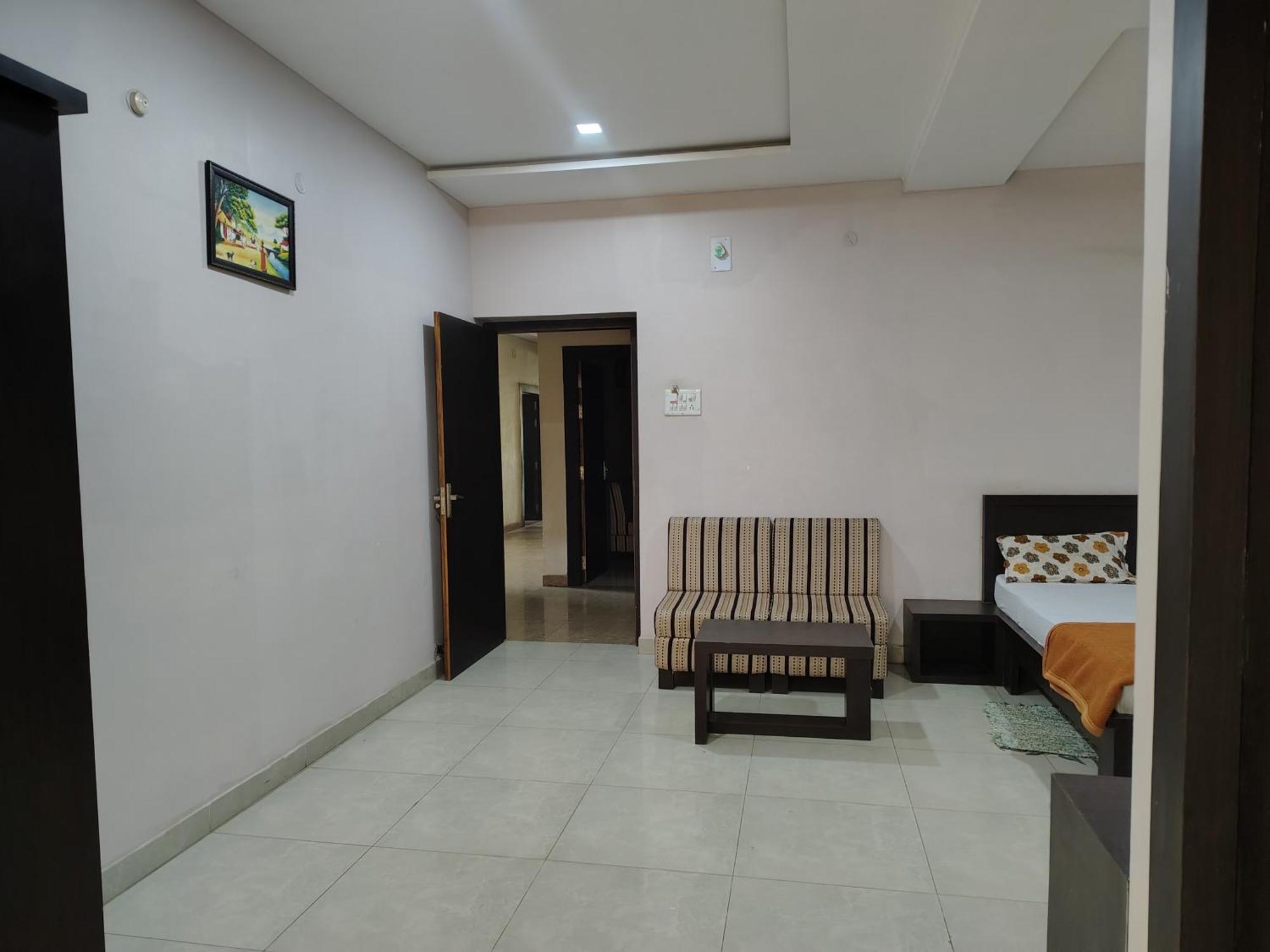 Hotel Indraprasth Balangir Екстер'єр фото