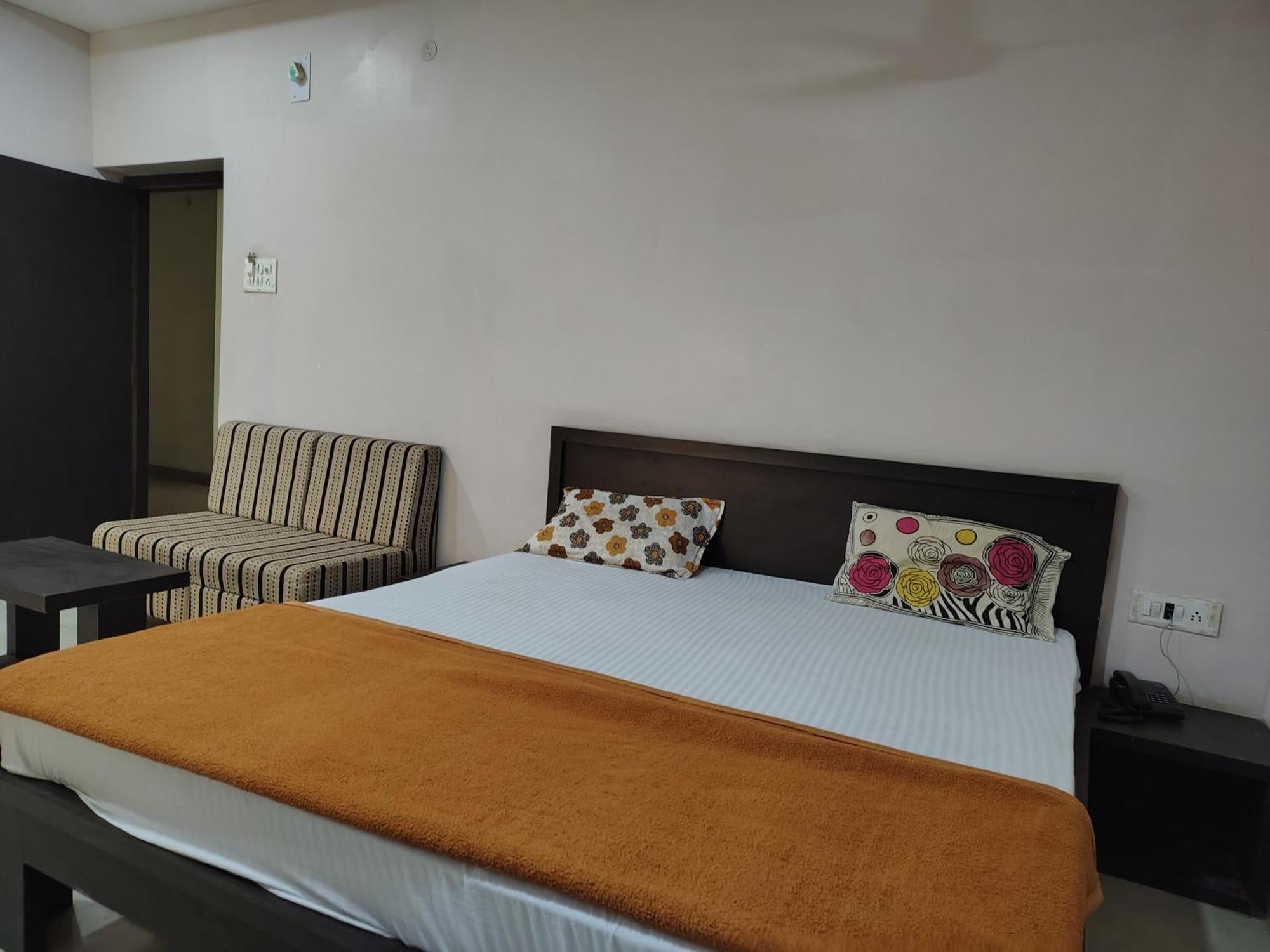 Hotel Indraprasth Balangir Екстер'єр фото
